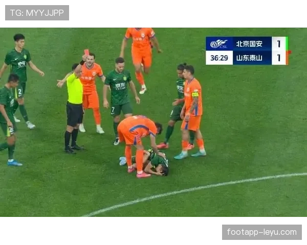 J1联赛VAR争议再起：裁判判罚引质疑，赛事公平性受挑战