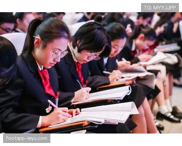 中国足球逐梦:信念铸就冠军之路引热议 中国足球逐梦:信念铸就冠军之路引热议