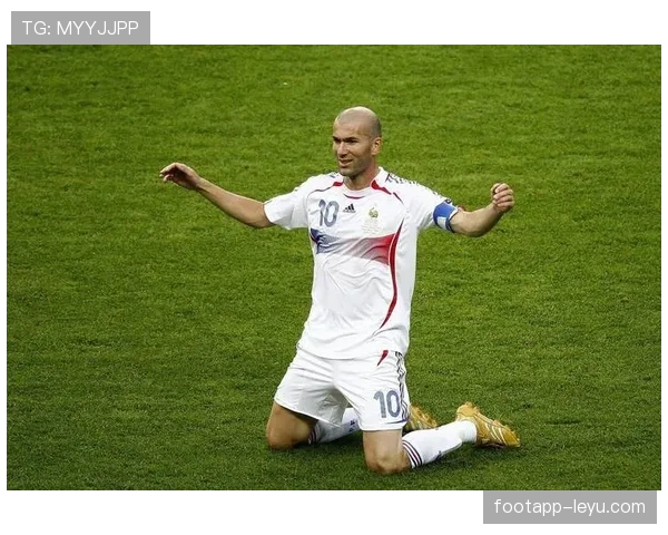 齐达内：传奇绿茵之路与不屈精神闪耀足坛